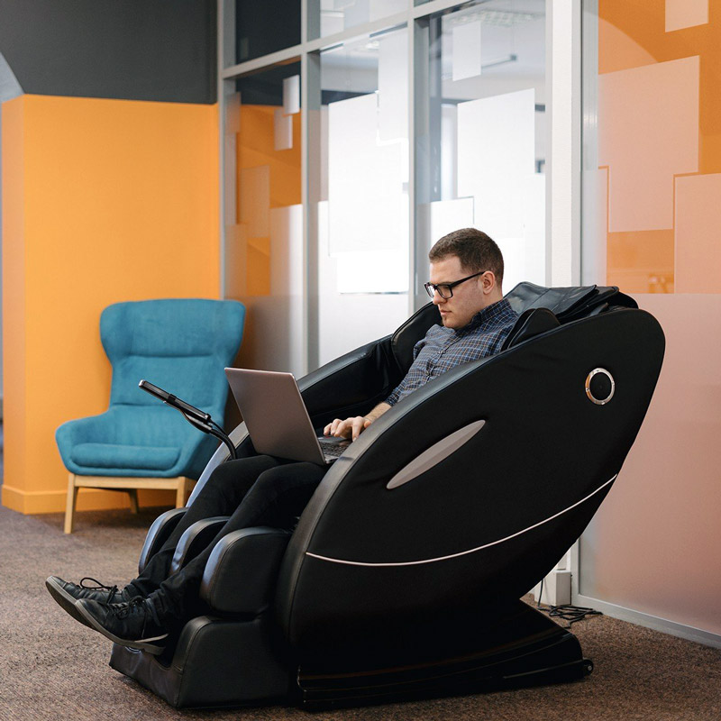 فواید صندلی ماساژ برای کارمندان